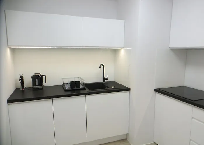 Black Red * بوزنان